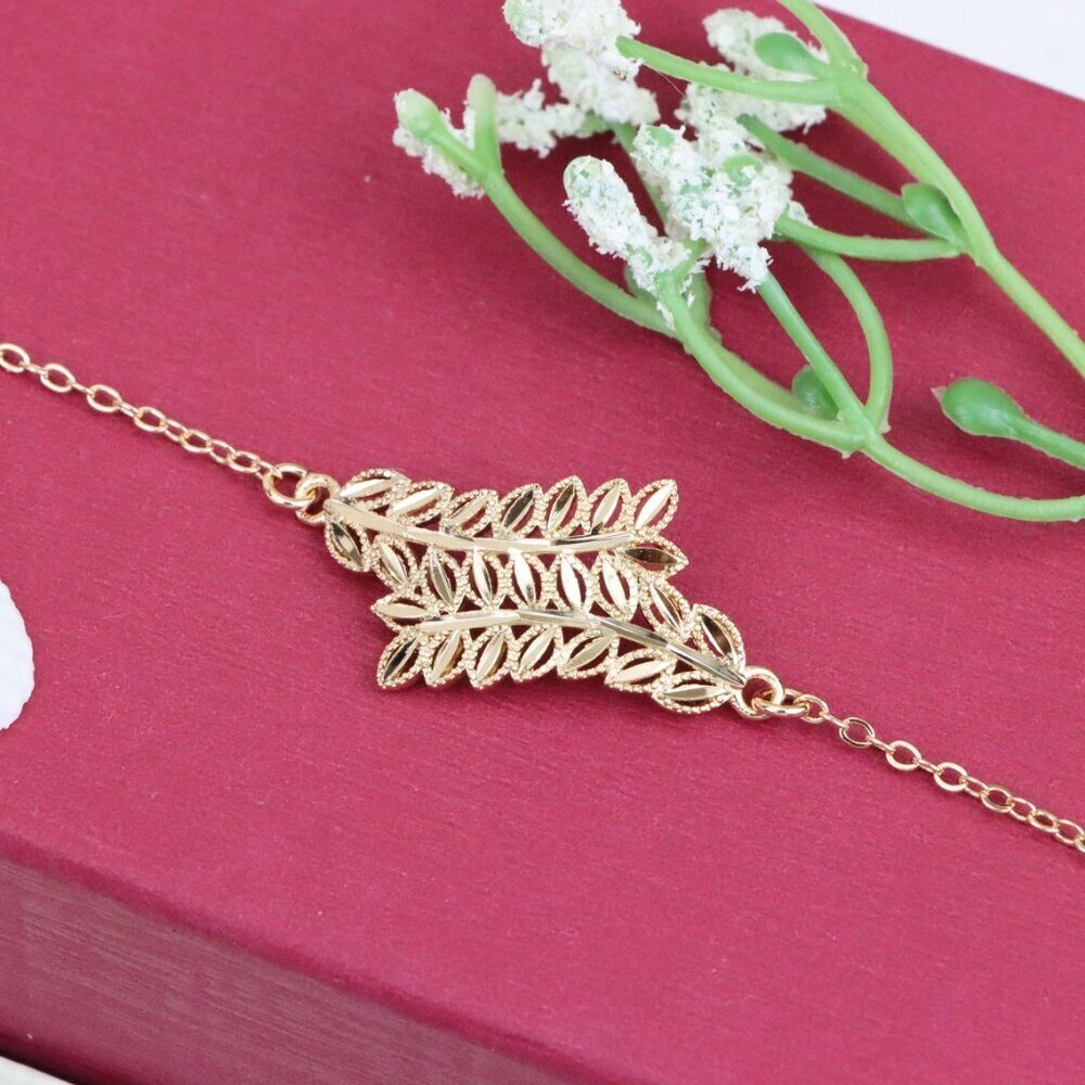 "Elegant Leaf Pattern Rose Gold Bracelet for Women, XPBL1082